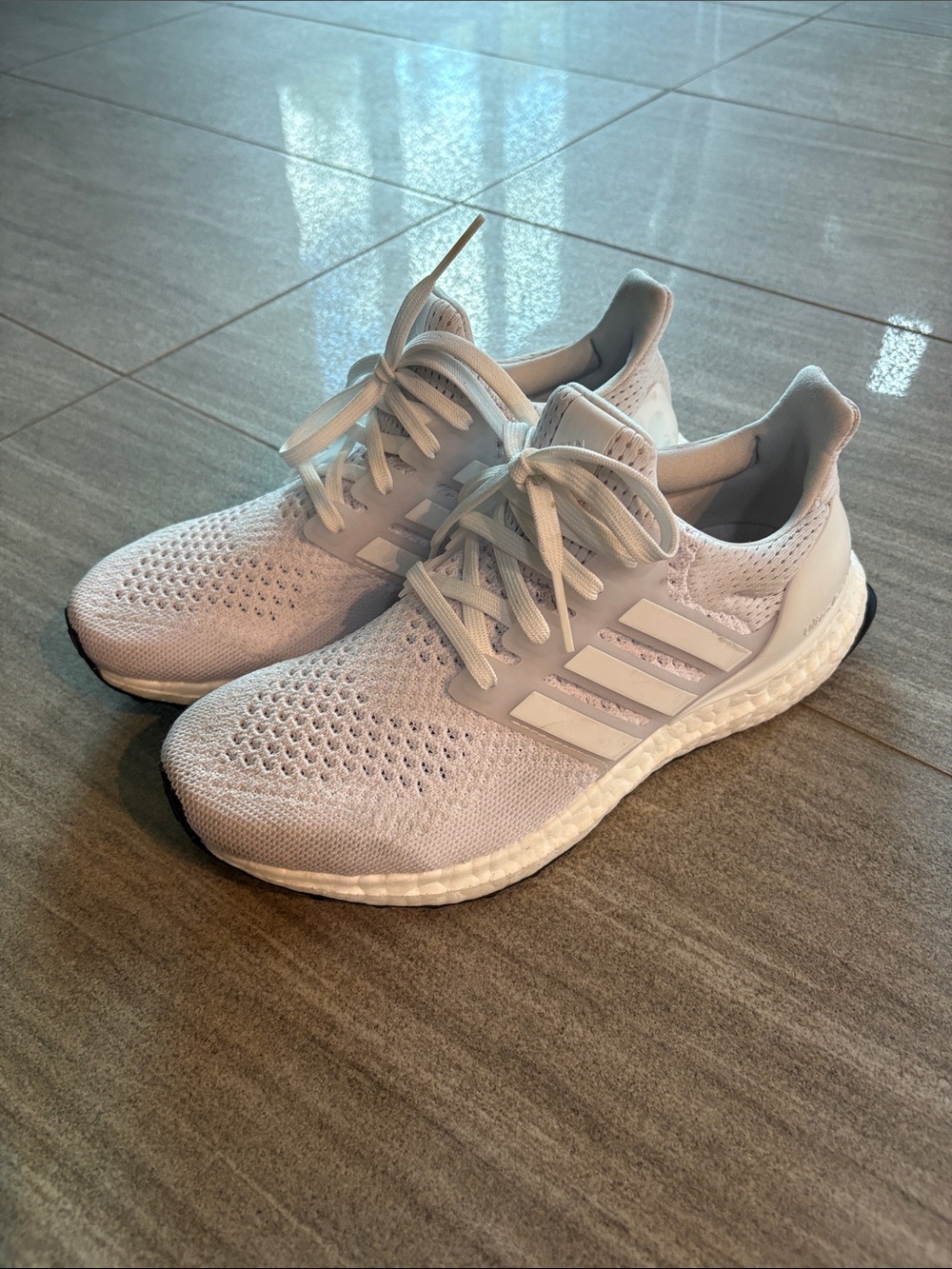 adidas Women’s White UltraBoost Size 6.5 Shoes